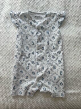 Babycottons romper with flutter sleeve like new